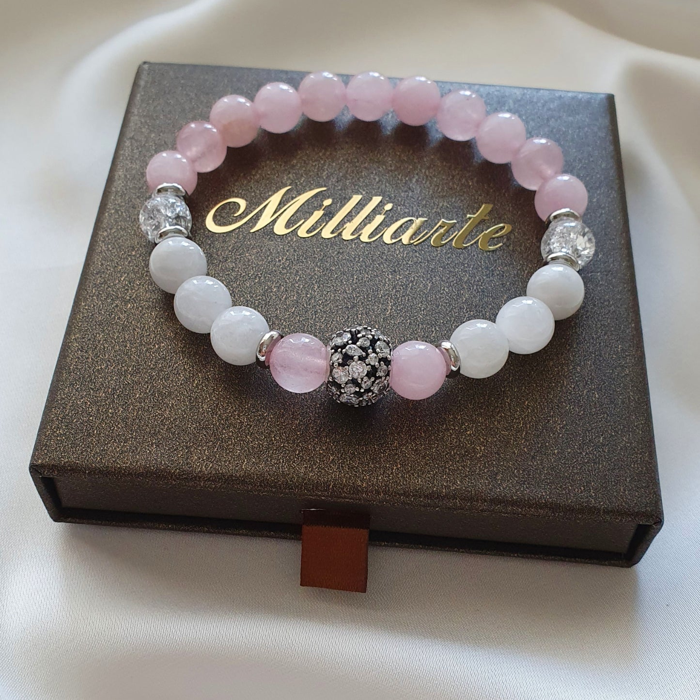 Damen Armband aus Mondstein, Rosenquarz & Bergkristall mit 925 Silber Charm – Heilstein Perlenarmband